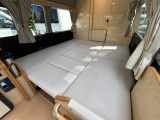 ダイネットも簡単にベッド展開可能です!寸法は80cm&times;165cmとなっております!