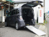 福祉車両Gスローパー車いす仕様6人乗り3列シート