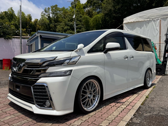 トヨタ ヴェルファイア 