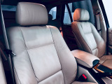 【納車後】弊社は納車後のアフターサービスに力を入れております。中古車は、買った後の心配がつきものだと思います。遠方の方でも安心していただけるよう、お近くの整備工場を紹介させていただきます。【整備】
