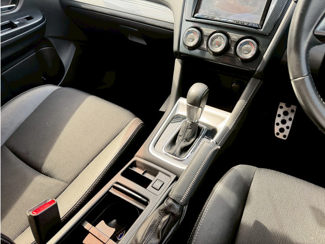 スバル インプレッサスポーツ 2.0 i-S アイサイト 4WD 純正ナビ 衝突