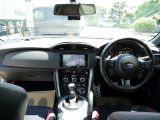 内装は上質な状態になります。前オーナー様の取り扱いもよい車両の様に見受けられます。ぜひご検討ください