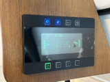 トイファクトリーのキャンピングカーには電装品集中パネルがございます!電圧や各種照明、FFヒーター、インバーターなどはコチラで操作できます!