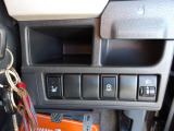 運転席シートヒーター!ヘッドライトレベライザー!アイドリングストップ!お問い合わせは054-641-6588まで!休日・時間外対応もまずはお問い合わせ下さい!