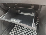【全国納車OK】 現車をご覧になれないお客様でも、安心してお車をご購入いただける環境を整えております。 色々な角度から撮影したたくさんの画像など豊富な資料送りいたしております。