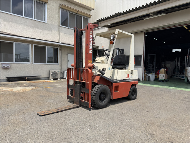 日産フォークリフト エンジン式 V3m 1.5t エンジンフォークリフト