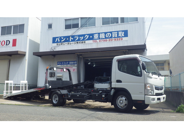 キャンター H30年/3000kg/5速/ラジコン付