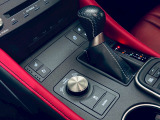 【納車後】弊社は納車後のアフターサービスに力を入れております。中古車は、買った後の心配がつきものだと思います。遠方の方でも安心していただけるよう、お近くの整備工場を紹介させていただきます。【整備】