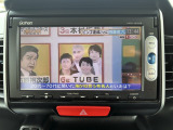 TVナビ、CD/DVD、Bluetoothなど多機能なデッキ付き!