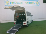 エブリイワゴン ウィズ 車いす移動車 左右分割式リアシート付 車椅子移動車 オートステップ 補助席