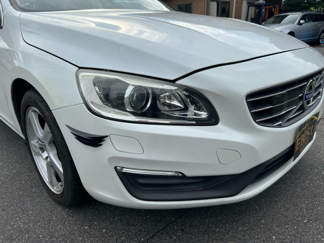 ボルボ V60 T5 Rデザイン ETC ドラレコ付き ホワイト革シート の中古車