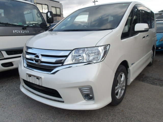 セレナ 2.0 ハイウェイスターG S-HYBRID
