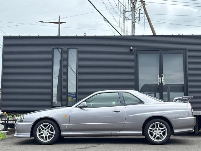 日産 スカイライン 2.5 25GT 純正オプションフロントリップ の中古車