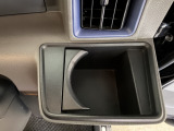 運転席ドリンクホルダー