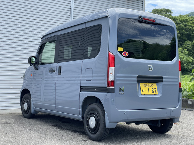 ホンダ N-VAN ファン ネイチャー スタイル 4WD ディスプレイオーディオ