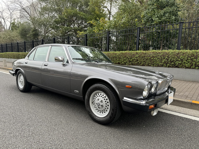 XJ XJ6 4.2