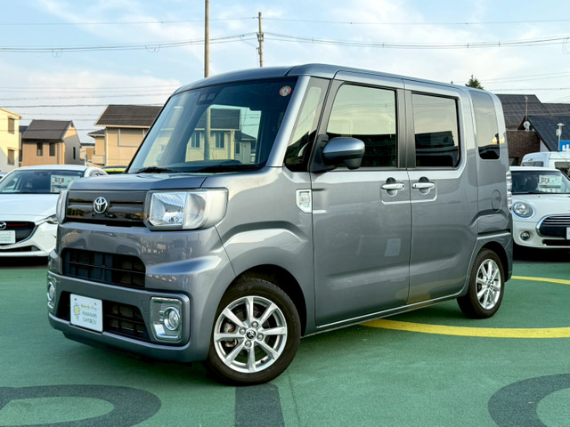 トヨタ ピクシスメガ 