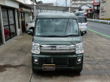 納車整備では、エンジンオイル、ドレンP/K、エレメント交換他油種類の交換などを行いお引渡しさせて頂きます。お車購入が初めてのお客様も自動車販売歴20年のベテランスタッフがすべて対応させて頂きます。
