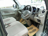 内外装クリーニング済みのお車です。入庫時に磨き作業を行い艶やかなクールカーキパールメタリック(ZVD)になります。