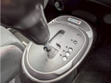 7速CVTマニュアルモード付き カタログ値200馬力1.6Lターボエンジン4WDはしりも抜群な一台 内装のNISMOロゴが特別感を高くしてくれます。