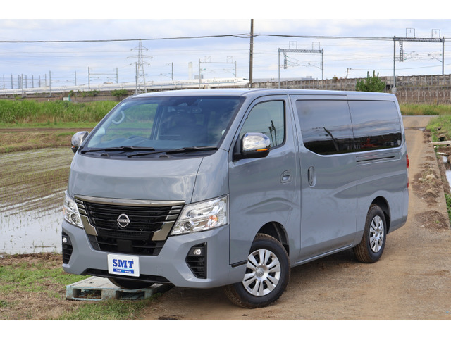 キャラバン2.4 グランドプレミアム GX ロング ディーゼル 4WDベットキット 10インチディスプレイ