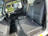 車内3人乗り仕様!