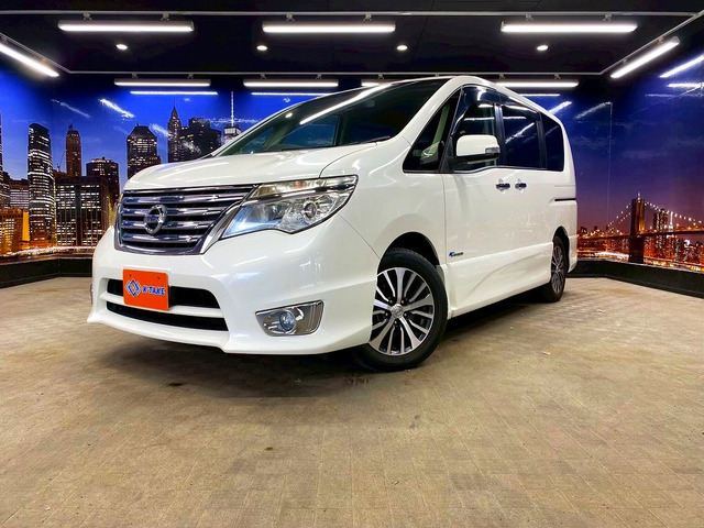 セレナ 2.0 ハイウェイスター S-HYBRID 