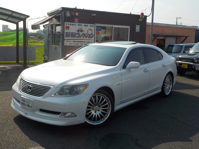 LS 460 バージョンS 社外エアロ・アルミホイール 黒革シート