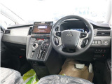 デリカD:5 2.2 P 4WD 登録済未使用車 11型ナビ TV