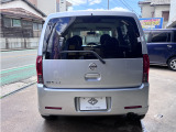 後ろの窓も大きく見やすいです。