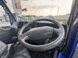 ステアリング:いすゞエルフフルフラットローダンプ 積載3トン,安心の車検1年付でのお渡し☆アイドリングストップ,HSA,オートサイドミラー,マニュアル6速他 栃木県栃木市★トラックダンプ専門★ハイトレーディング