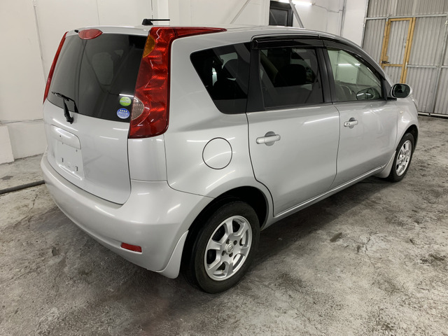 日産 ノート 1.5 15X FOUR SV 4WD ナビ ワンセグ ETC 切替4WD の中古車