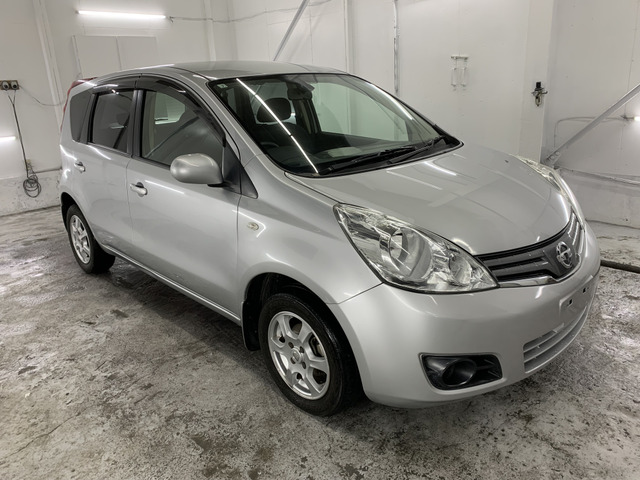 日産 ノート 1.5 15X FOUR SV 4WD ナビ ワンセグ ETC 切替4WD の中古車