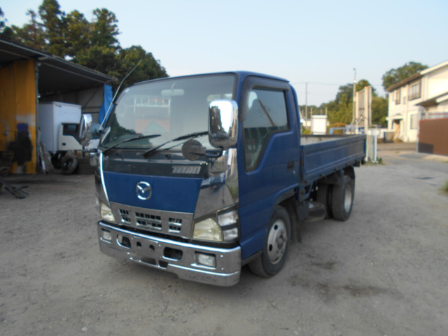 タイタン 実走行 2000kg 5MTマニュアル