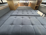 ダイネットも簡単にベッド展開可能です!寸法は185cm&times;145cmとなっております!