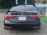 リアアングルです。国産車でありながら大迫力なリアビュー!!
