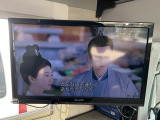 リアにはTVもございます!車載チューナーにてご視聴いただけます!