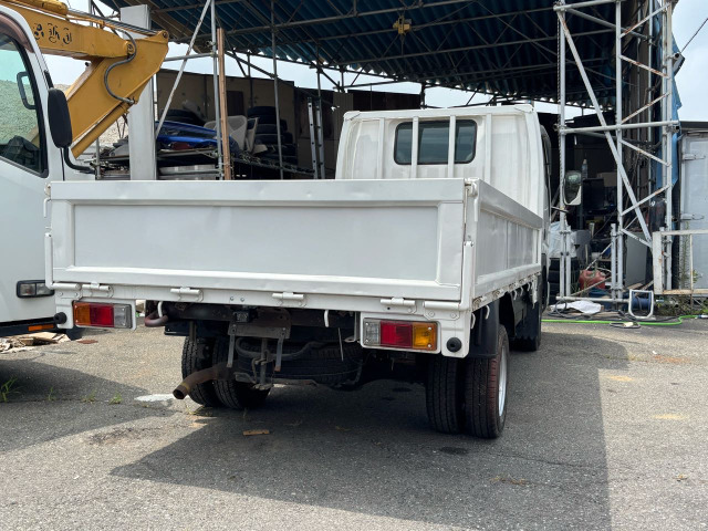 マツダ タイタンダッシュ 平ボディ 積載1.5t 塗装済み ETC の中古車