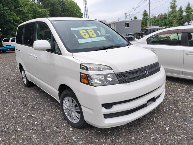 トヨタ ヴォクシー 