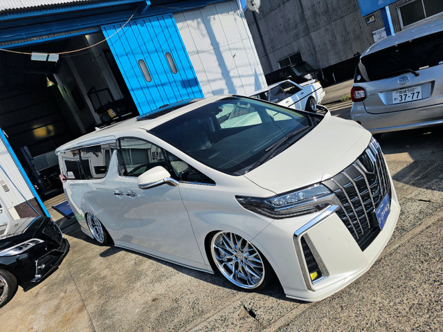 トヨタ アルファード 
