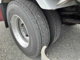 タイヤ山約2分程度残有り。車検通りますが、交換も格安にて承り中!