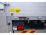 中古車に保証を付ける事は自信のある車両を仕入れ販売する事、 粗悪なエンジン・ミッションの車両を販売しない事、 整備点検をしっかりする事です。 当店とお客様の信用!