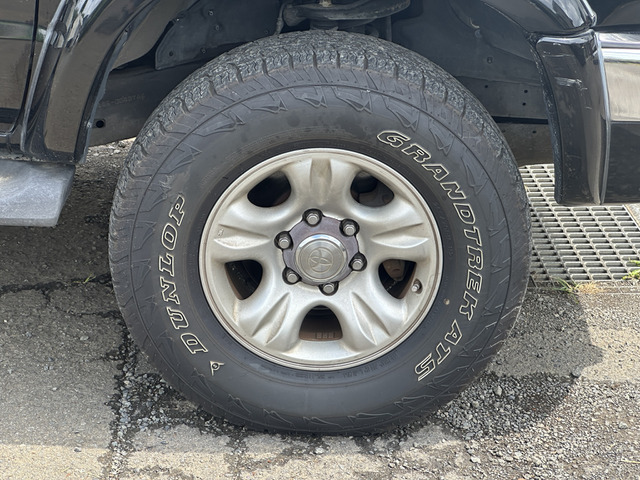 トヨタ ハイラックスサーフ 2.7 SSR-V ブラックナビゲーター 4WD の