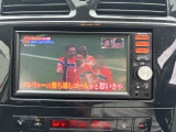 走行中もテレビが見れます!フルセグなのできれいな画面で助手席にお乗りの方も楽しいドライブのお助けに!
