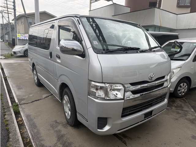 トヨタ ハイエースバン 