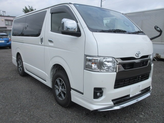 トヨタ ハイエースバン 