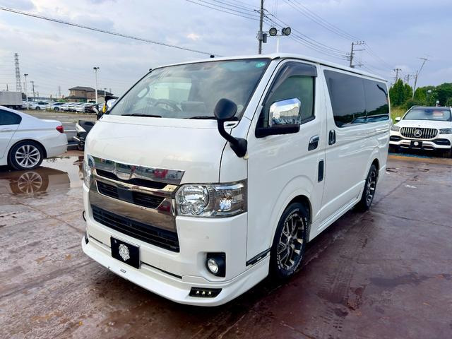 ハイエースバン  ベースグレード デジタルインナーミラー