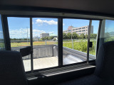 中古車となりますので、在庫車輛につきましては、基本的にご来店頂き現車確認をお願い致します。ご遠方等でご来店が厳しい場合には、オンライン商談(ビデオ通話)も可能です!