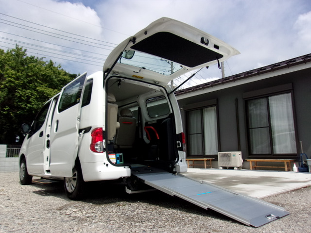日産 NV200バネットバン 
