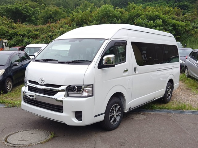 ハイエース 2.7 グランドキャビン 4WD 10人乗り 3ナンバー アルミホイール